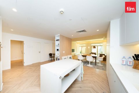 Apartemen di Palm Jumeirah, Dubai, UEA 2 kamar tidur, 185.2 m2 nomor 719822 - foto 3