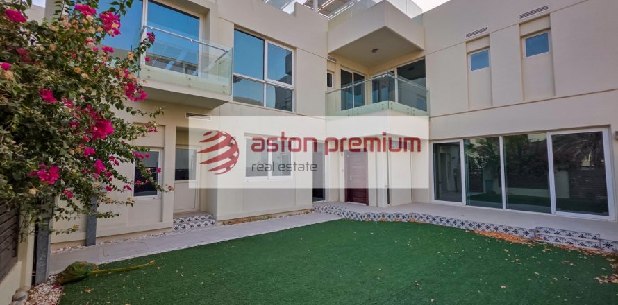 ویلا در The Sustainable City، Dubai ، امارات متحده عربی 4 خوابه ، 353 متر مربع. شماره 645124