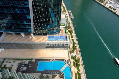 Business Bay, Dubai, UAE의 임대용 아파트 침실 3개, 176.52제곱미터 번호 745774 - 사진 2
