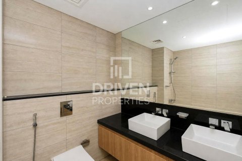 Business Bay, Dubai, UAE의 임대용 아파트 침실 3개, 176.52제곱미터 번호 745774 - 사진 21