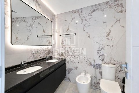Apartment in Dubai Marina, Dubai, UAE 3 bedrooms, 175.68 sq.m. № 745775 - photo 11