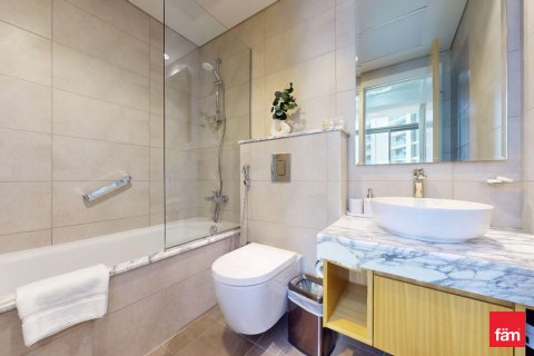 Business Bay, Dubai, UAE의 임대용 아파트 침실 2개, 75.5제곱미터 번호 668829 - 사진 9