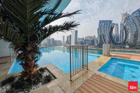 Huoneisto Business Bay, Dubai, Arabiemiraatit 1 makuuhuone, 93 m2 № 705793 - kuva 12