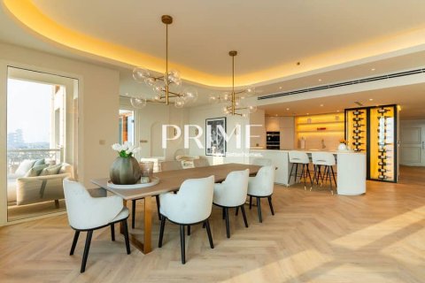 Appartamento in affitto a Palm Jumeirah, Dubai, EAU 3 camere da letto, 377 mq. № 643159 - foto 3