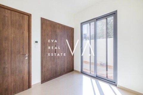 Řadový dům v Dubai, SAE 4 ložnice, 201.87 m² Č.: 637740 - fotografie 2