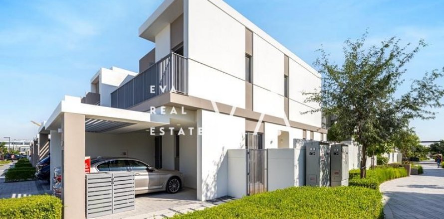 Řadový dům v Dubai, SAE 4 ložnice, 201.87 m² Č.: 637740