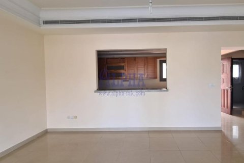 Townhouse sa Al Hamra Village, Ras Al Khaimah, UAE 3 silid-tulugan, 255 sq.m. № 699584 - larawan 4