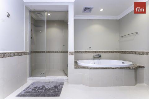 Townhouse sa Palm Jumeirah, Dubai, UAE 4 silid-tulugan, 489 sq.m. № 629338 - larawan 14