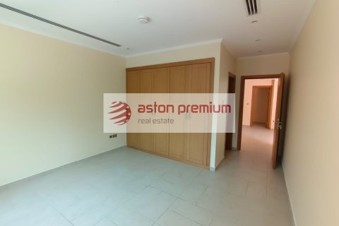 Jumeirah Park, Dubai, संयुक्त अरब अमीरात में विला, 5 बेडरूम, 435.6 वर्ग मीटर, संख्या 639147 - फ़ोटो 4