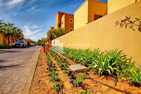 فيلا للبيع في Al Raha Gardens، أبو ظبي، الإمارات العربية المتحدة 4 غرفة نوم ، 291 متر مربع ، رقم 717139 - صورة 1