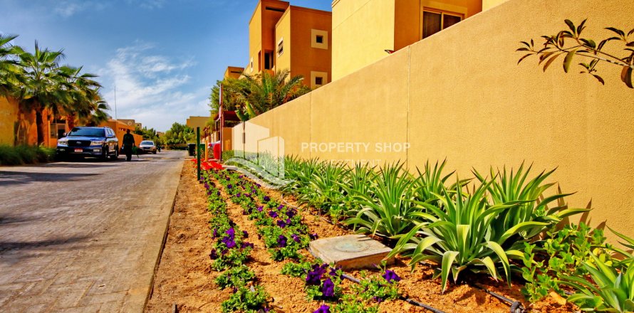 فيلا في Al Raha Gardens، أبو ظبي 4 غرفة نوم ، 291 متر مربع . ر قم 717139