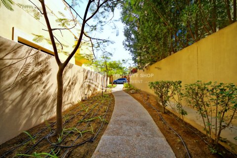 فيلا للبيع في Al Raha Gardens، أبو ظبي، الإمارات العربية المتحدة 4 غرفة نوم ، 291 متر مربع ، رقم 717139 - صورة 4