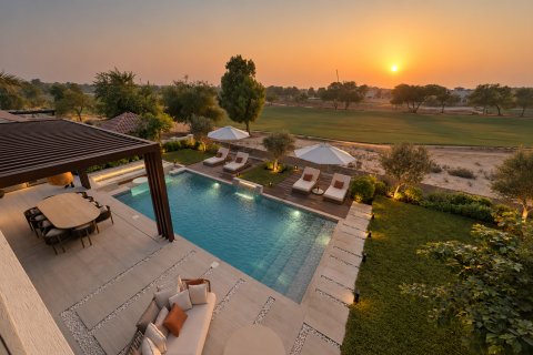 Huvila Jumeirah Golf Estates, Dubai, Arabiemiraatit 5 makuuhuonetta, 757.68 m2 № 762744 - kuva 4
