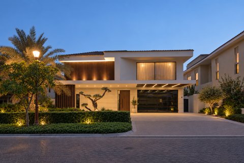 Huvila Jumeirah Golf Estates, Dubai, Arabiemiraatit 5 makuuhuonetta, 757.68 m2 № 762744 - kuva 3
