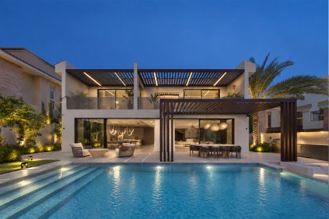 Huvila Jumeirah Golf Estates, Dubai, Arabiemiraatit 5 makuuhuonetta, 757.68 m2 № 762744 - kuva 6