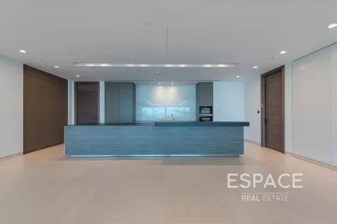 آپارتمان برای فروش در  Palm Jumeirah، Dubai، امارات متحده عربی  4 خوابه ، 697 متر مربع ، شماره 738085 - تصویر 3