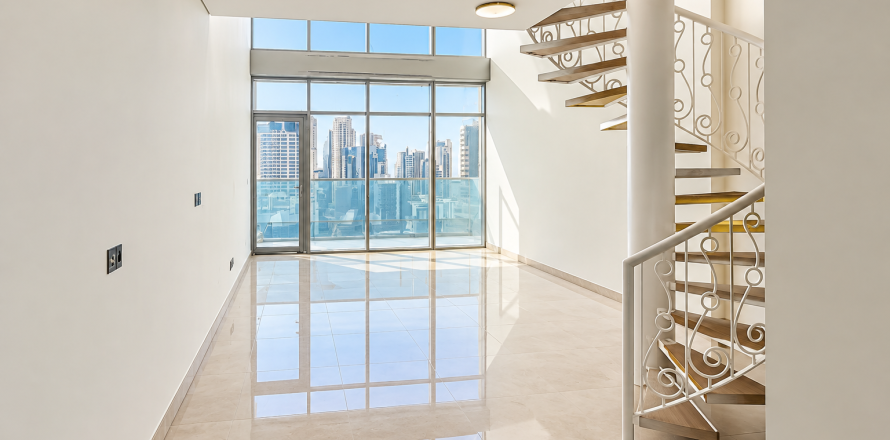 Apartment in Jumeirah Lake Towers, Dubai, UAE 1 bedroom, 59.43 sq.m. № 748705