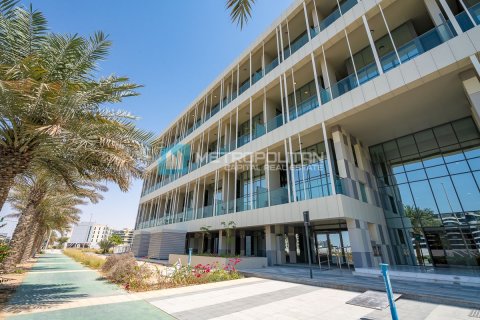 Huoneisto Al Raha Beach, Abu Dhabi, Arabiemiraatit 2 makuuhuonetta, 158.9 m2 № 651741 - kuva 14