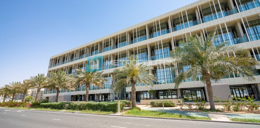 Huoneisto Al Raha Beach, Abu Dhabi, Arabiemiraatit 2 makuuhuonetta, 158.9 m2 № 651741