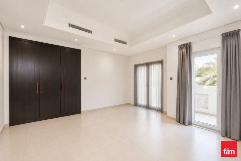 Villa en venta en Al Furjan, Dubai, EAU 6 dormitorios, 875 m2 № 721024 - foto 13