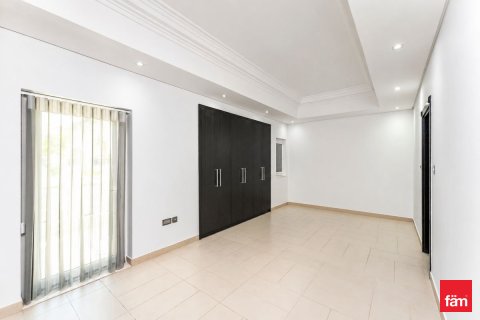 Villa en venta en Al Furjan, Dubai, EAU 6 dormitorios, 875 m2 № 721024 - foto 15