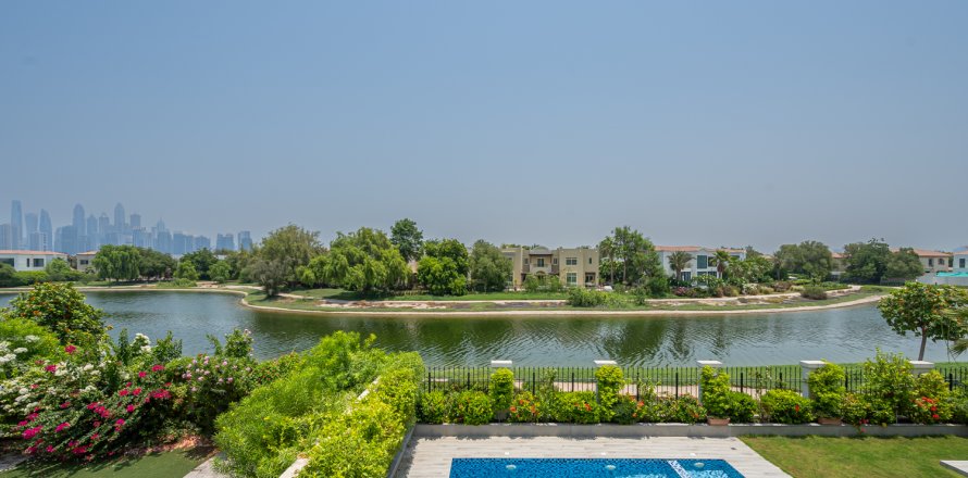 Villa asukohaga Jumeirah Park, Dubai, AÜE: 5 magamistoaga, 674.21 m² Nr 749923