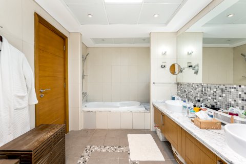 Üürile anda villa asukohaga Jumeirah Park, Dubai, AÜE: 5 magamistoaga, 674.21 m² Nr 749923 - pilt 16