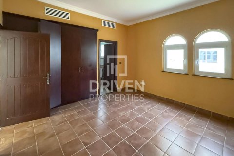 Vila u gradu The Villa, Dubai, UAE 6 spavaće sobe, 945 m2 Br. 682992 - Slika 8