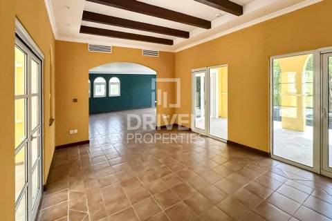 Vila u gradu The Villa, Dubai, UAE 6 spavaće sobe, 945 m2 Br. 682992 - Slika 3