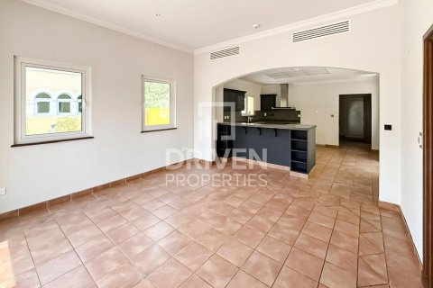 Vila u gradu The Villa, Dubai, UAE 6 spavaće sobe, 945 m2 Br. 682992 - Slika 11