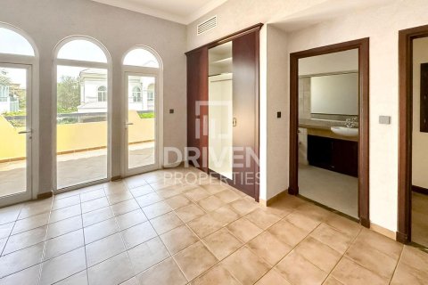 Vila u gradu The Villa, Dubai, UAE 6 spavaće sobe, 945 m2 Br. 682992 - Slika 9