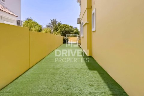 Vila u gradu The Villa, Dubai, UAE 6 spavaće sobe, 945 m2 Br. 682992 - Slika 22