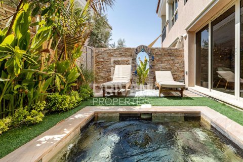 Radhus till försäljning i Jumeirah Golf Estates, Dubai, UAE 2 sovrum, 134.43 kvm Nr. 743549 - fotografi 15