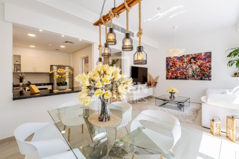 Radhus till försäljning i Jumeirah Golf Estates, Dubai, UAE 2 sovrum, 134.43 kvm Nr. 743549 - fotografi 4