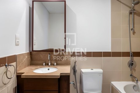 Appartement te koop in Downtown Dubai (Downtown Burj Dubai), Dubai, VAE 2 slaapkamers, 109 vr.m., nr 653454 - foto 12