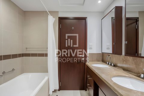 Appartement te koop in Downtown Dubai (Downtown Burj Dubai), Dubai, VAE 2 slaapkamers, 109 vr.m., nr 653454 - foto 11