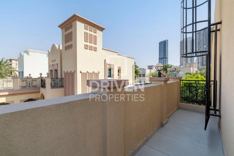 Villa til salgs i Al Barsha, Dubai, Emiratene 4 soverom, 452 kvm Nr. 683169 - Foto 26