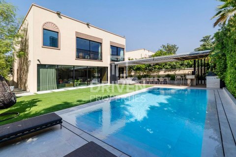 Vila v Al Barsha, Dubai, SAE 4 ložnice, 452 m² Č.: 683169