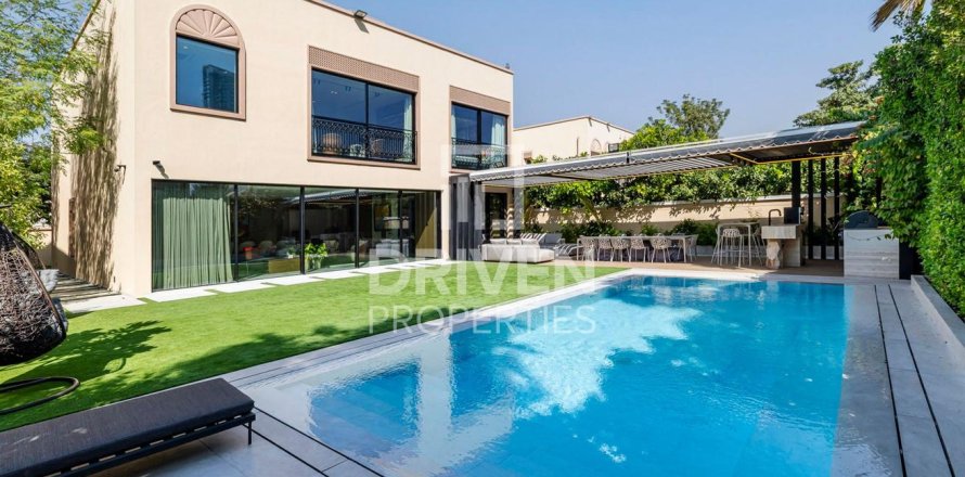 Villa i Al Barsha, Dubai, Emiratene 4 soverom, 452 kvm nr. 683169