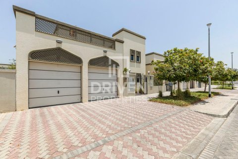 Vila u Jumeirah Park, Dubai, UAE 4 spavaćih soba, 471 m2 Br. 683168 - fotografija 29
