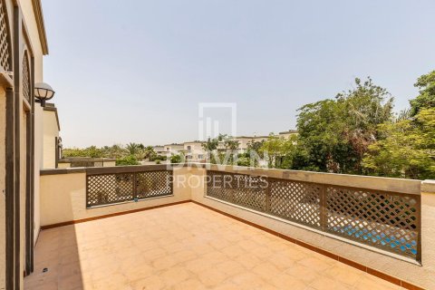 Vila u Jumeirah Park, Dubai, UAE 4 spavaćih soba, 471 m2 Br. 683168 - fotografija 27