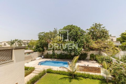 Vila u Jumeirah Park, Dubai, UAE 4 spavaćih soba, 471 m2 Br. 683168 - fotografija 28