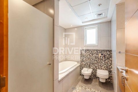 Vila u Jumeirah Park, Dubai, UAE 4 spavaćih soba, 471 m2 Br. 683168 - fotografija 23