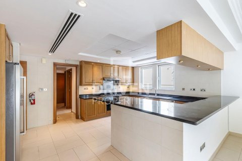 Vila u Jumeirah Park, Dubai, UAE 4 spavaćih soba, 471 m2 Br. 683168 - fotografija 20