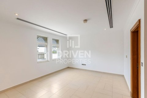 Vila u Jumeirah Park, Dubai, UAE 4 spavaćih soba, 471 m2 Br. 683168 - fotografija 13