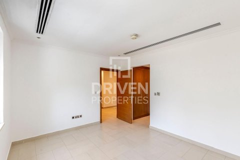 Vila u Jumeirah Park, Dubai, UAE 4 spavaćih soba, 471 m2 Br. 683168 - fotografija 9