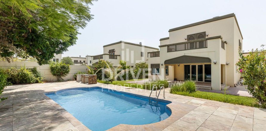 Vila u Jumeirah Park, Dubai, UAE 471 m2, 4 spavaćih soba Br. 683168