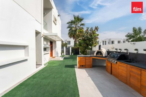 Townhouse de închiriat în Dubai, EAU 3 dormitoare, 333.1 mp.  №695114 - poză 12