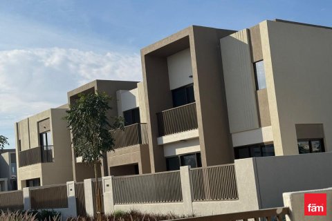 Shtëpi në qytet në Dubai, Emiratet e Bashkuara Arabe 3 dhoma gjumi, 166.2 m2. № 635839 - Foto 7