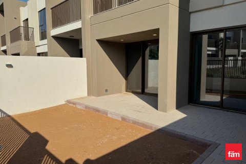 Shtëpi në qytet në Dubai, Emiratet e Bashkuara Arabe 3 dhoma gjumi, 166.2 m2. № 635839 - Foto 8